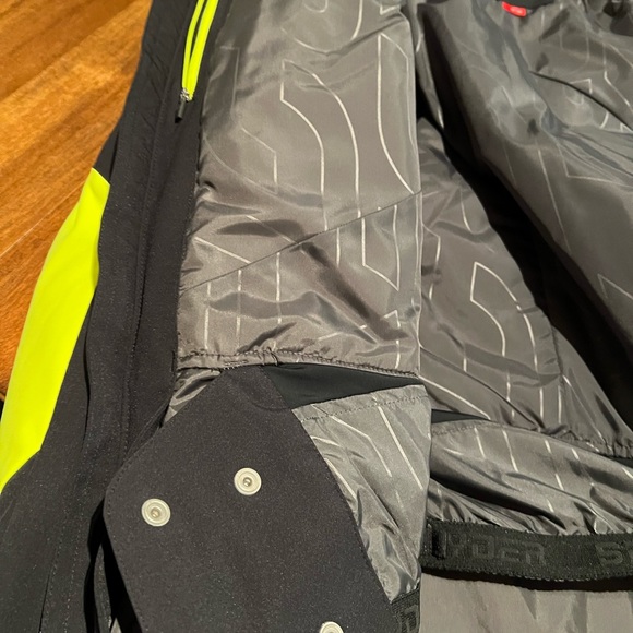 Men’s Spyder Ski Jacket. New without tags. Size medium - Picture 5 of 6